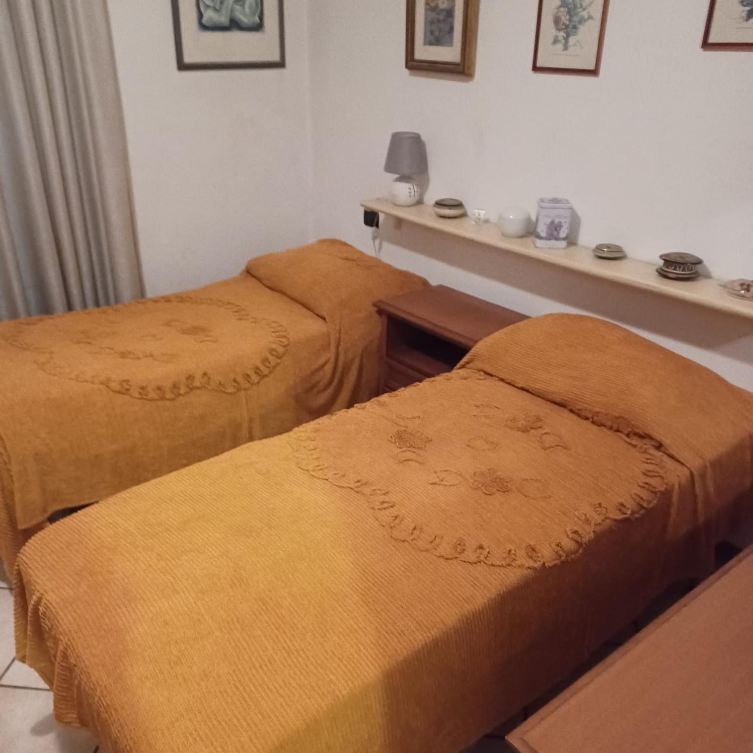 La Siesta Apartman Novara Kültér fotó
