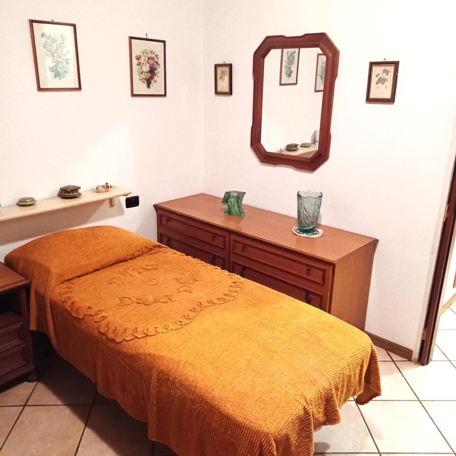 La Siesta Apartman Novara Kültér fotó